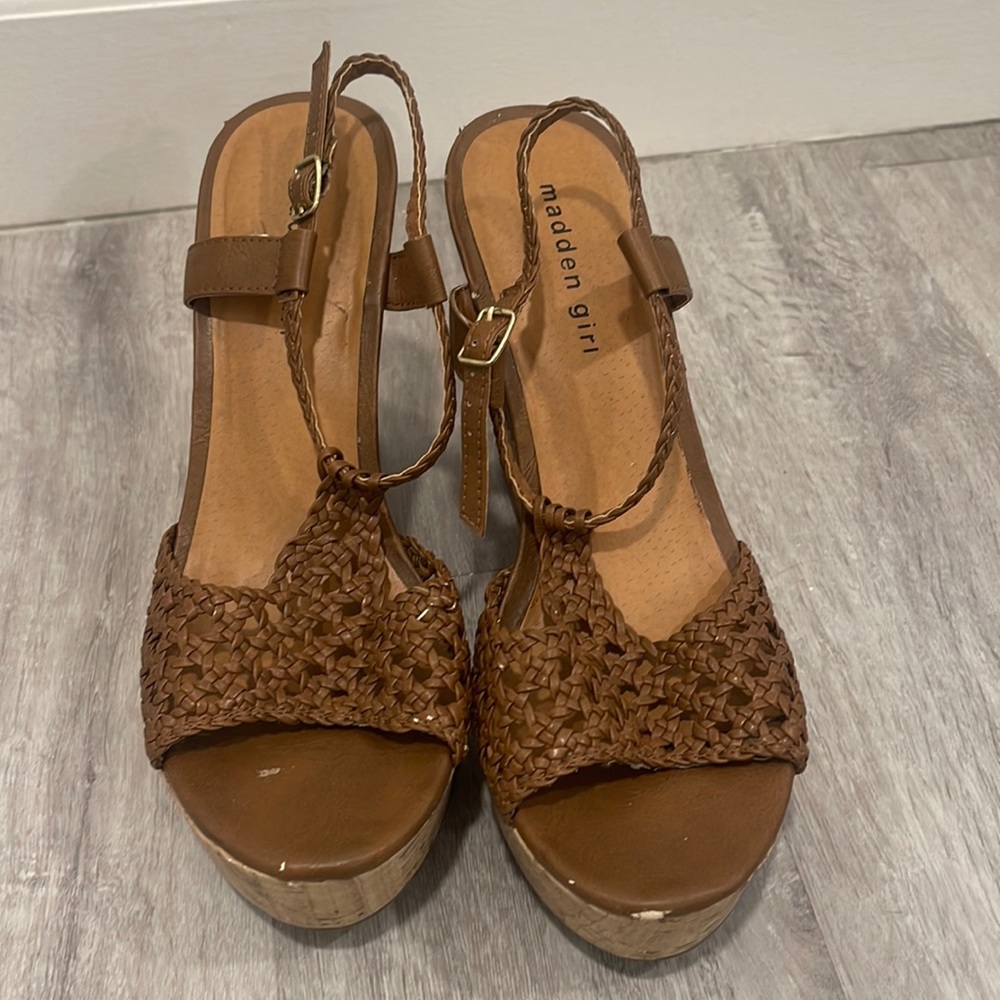 Madden girl wedges